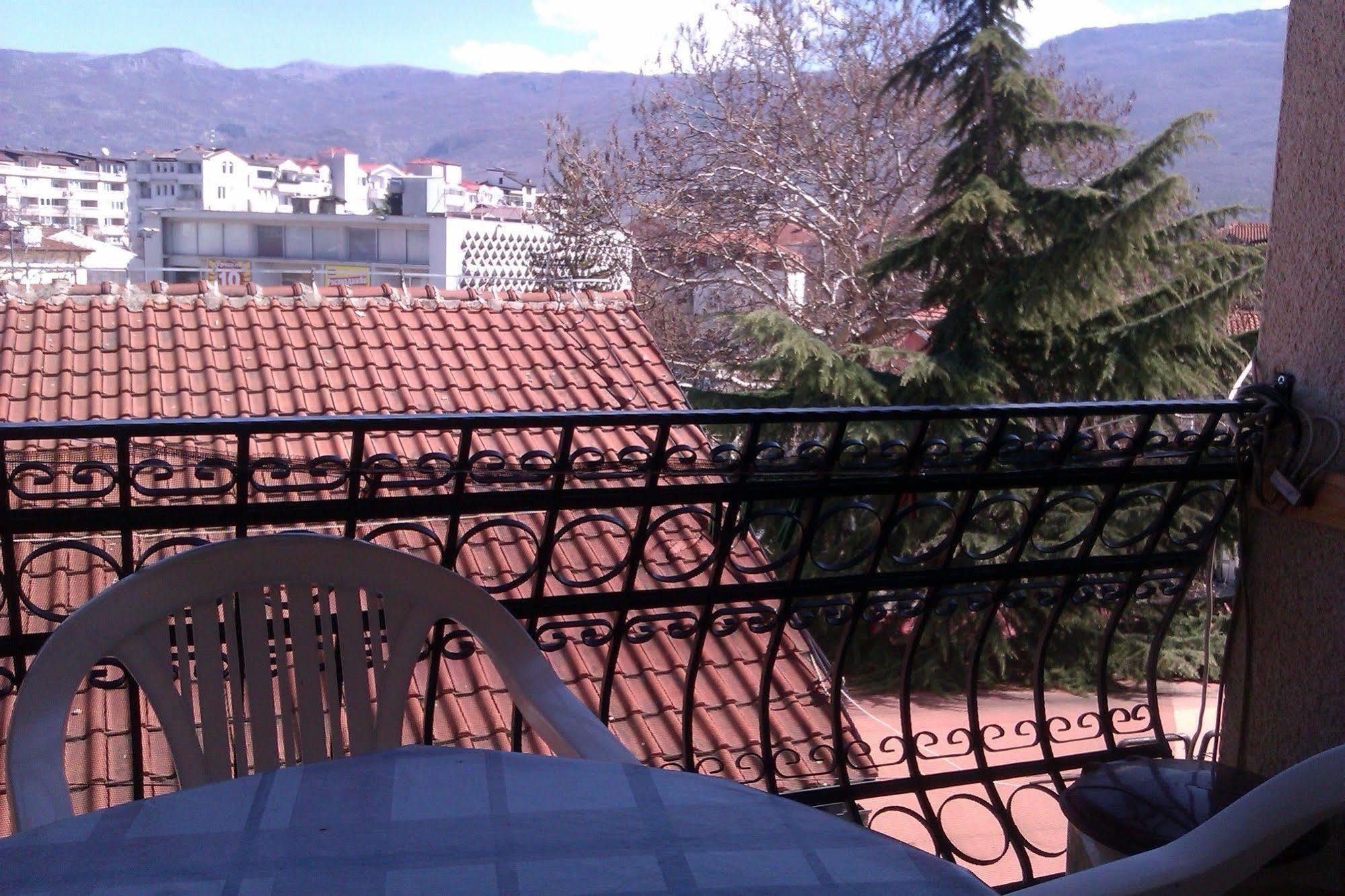Luccia Apartments - Ohrid City Centre Buitenkant foto