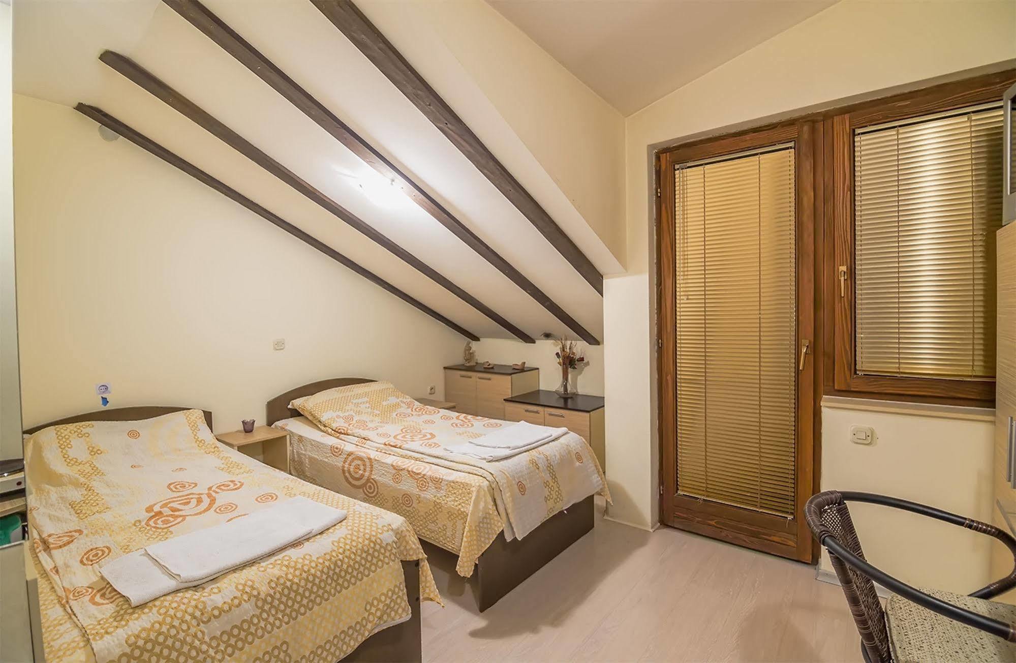 Luccia Apartments - Ohrid City Centre Buitenkant foto